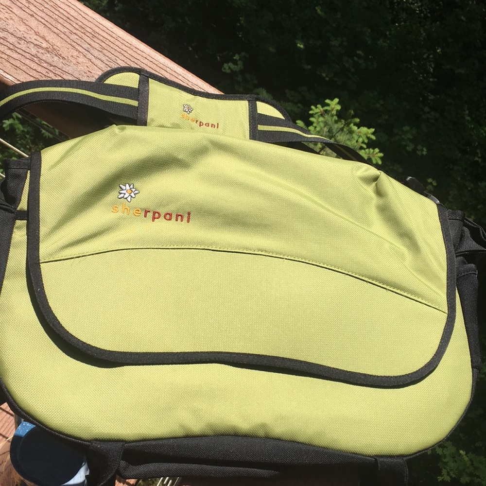 Sherpani Messenger Bag